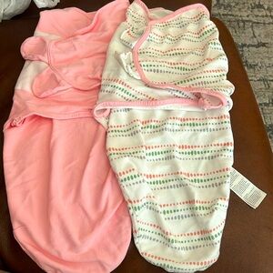 2 swaddles velcro